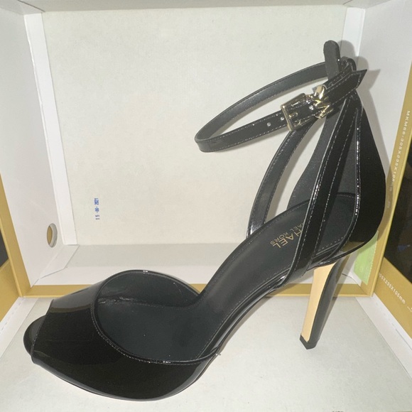 Michael Kors Open Toe Patent Leather Heels - Picture 7 of 9